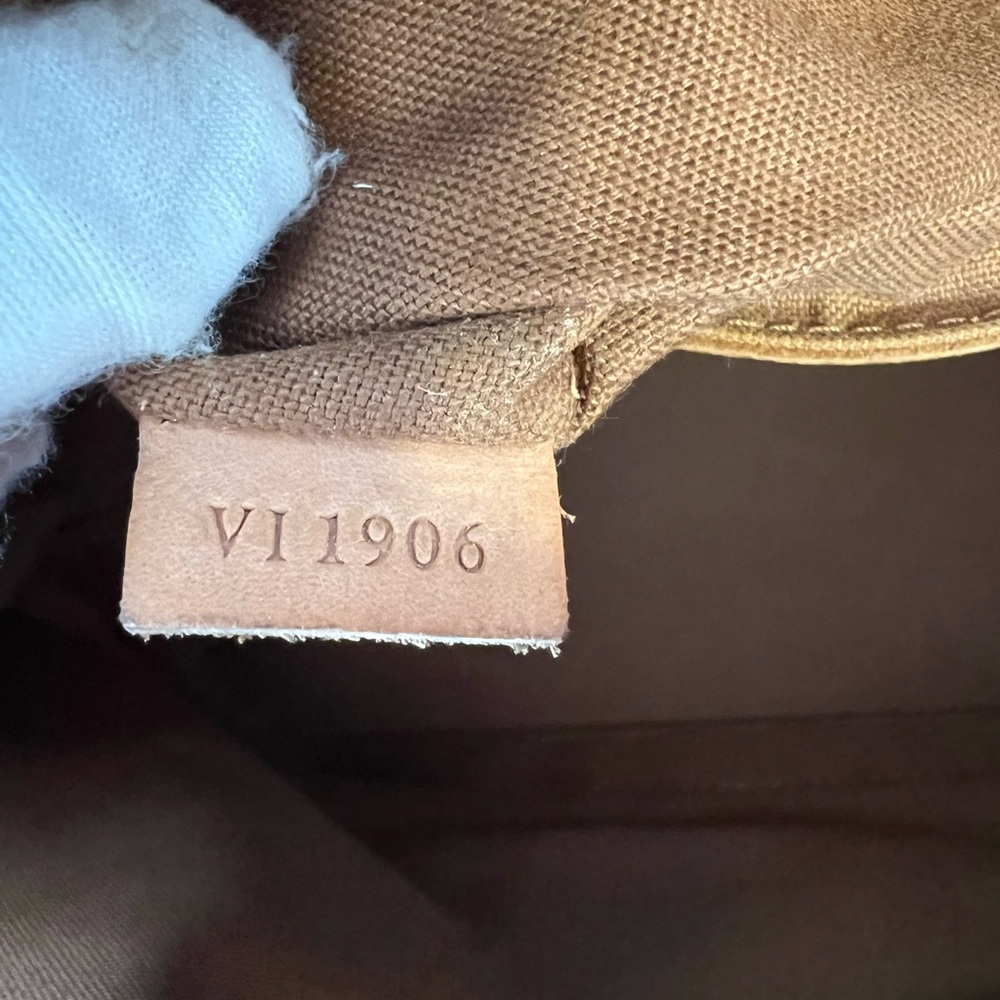 Louis Vuitton Monogram Alma - Picture 12 of 16